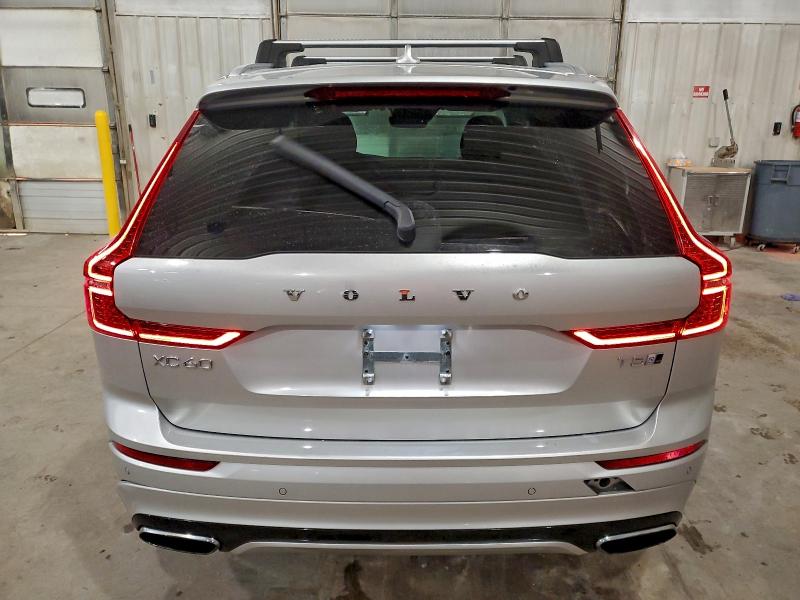 Фото 6 - VOLVO XC60