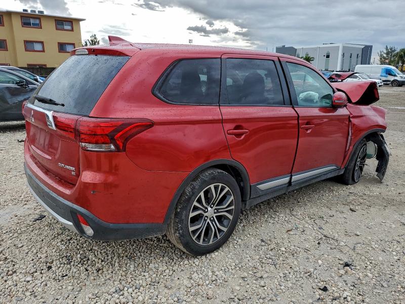 Фото 3 - MITSUBISHI OUTLANDER