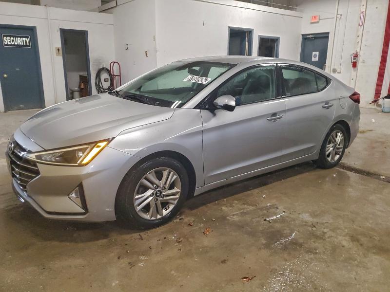 Фото 1 - HYUNDAI ELANTRA