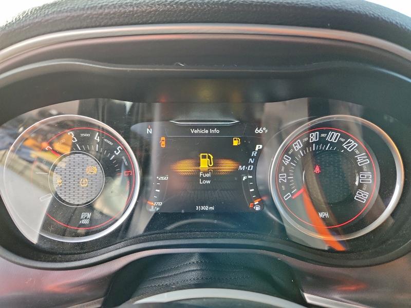 Фото 9 - DODGE CHALLENGER