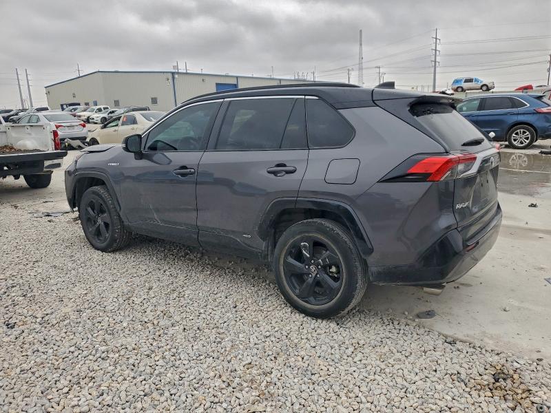 Фото 2 - TOYOTA RAV4