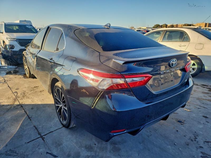 Фото 2 - TOYOTA CAMRY