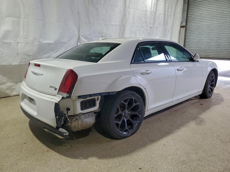 Фото 3 - CHRYSLER 300