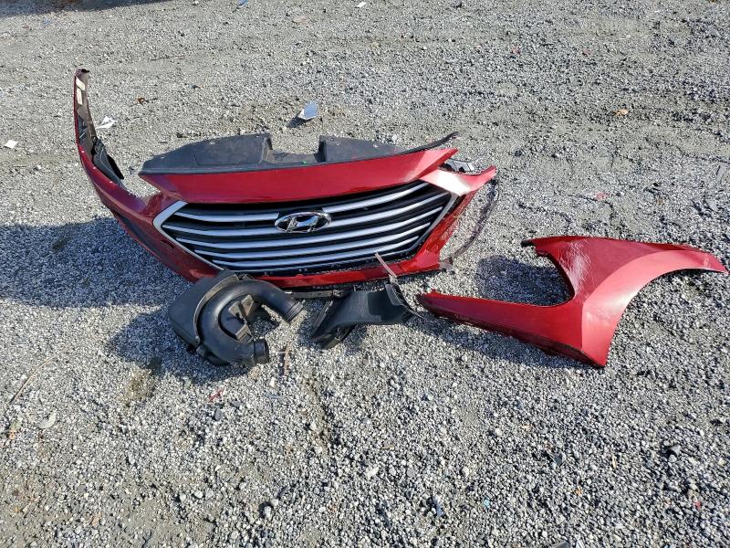 Фото 12 - HYUNDAI ELANTRA