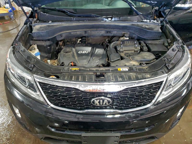 Фото 12 - KIA SORENTO