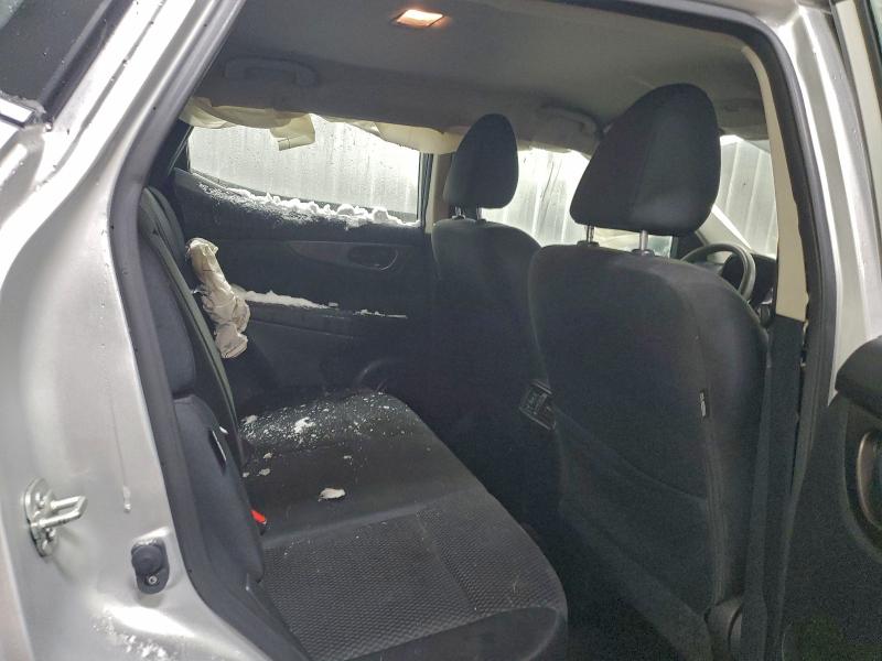 Фото 10 - NISSAN ROGUE