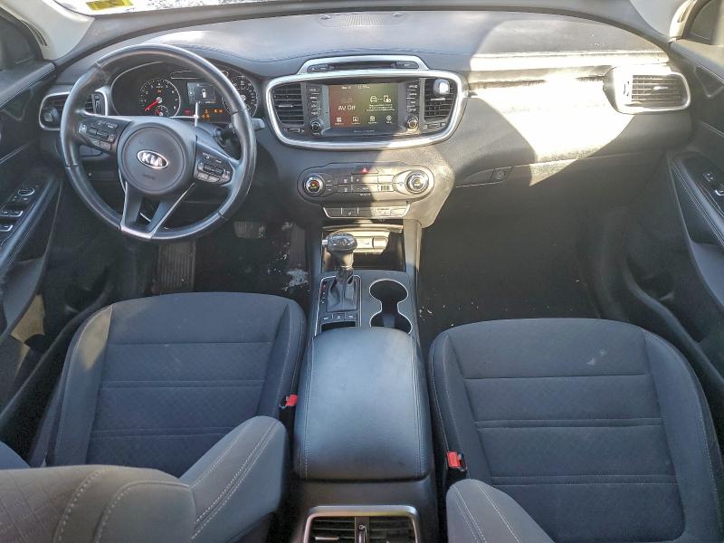 Фото 8 - KIA SORENTO