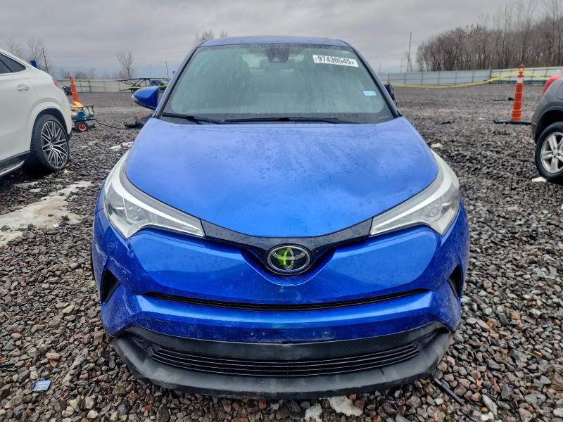 Фото 5 - TOYOTA C-HR