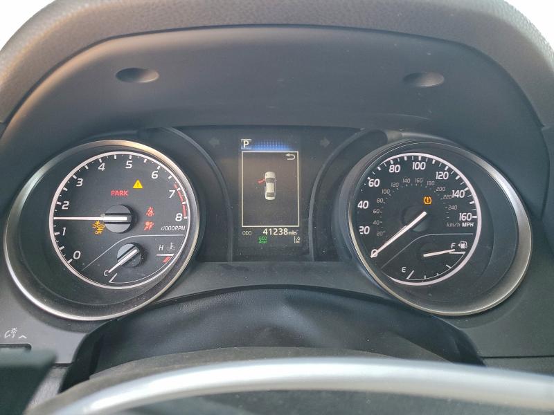 Фото 9 - TOYOTA CAMRY