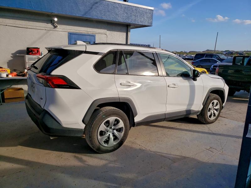 Фото 3 - TOYOTA RAV4