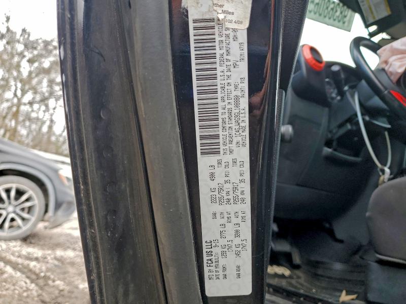 Фото 13 - JEEP WRANGLER