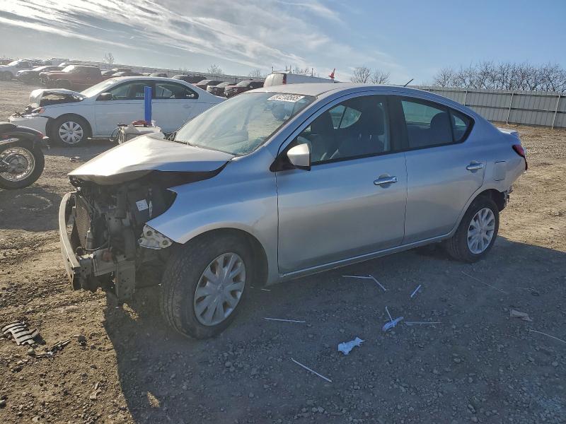 Фото 1 - NISSAN VERSA
