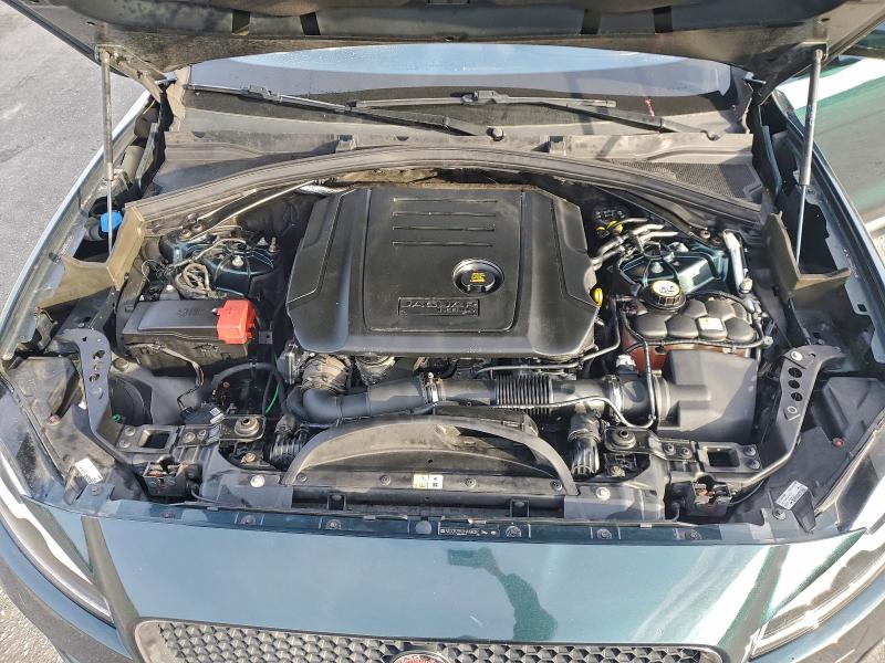 Фото 12 - JAGUAR F-PACE