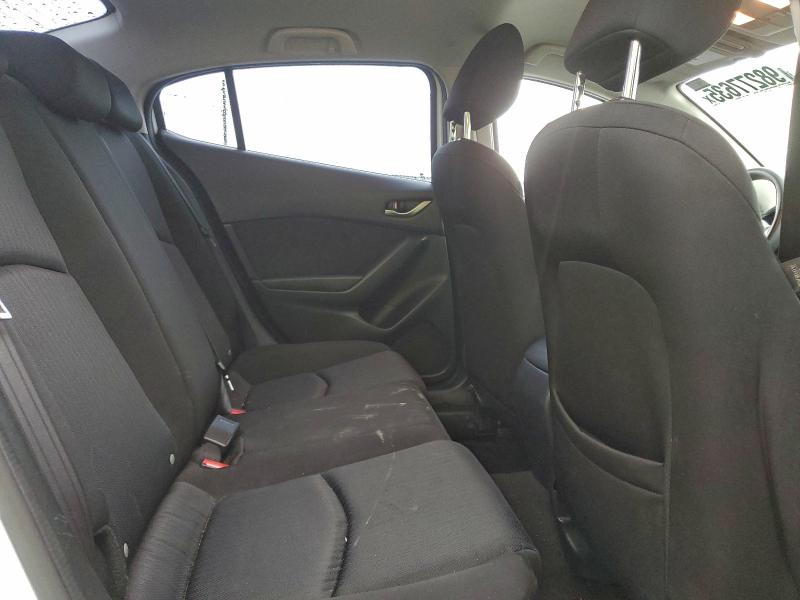 Фото 10 - MAZDA 3