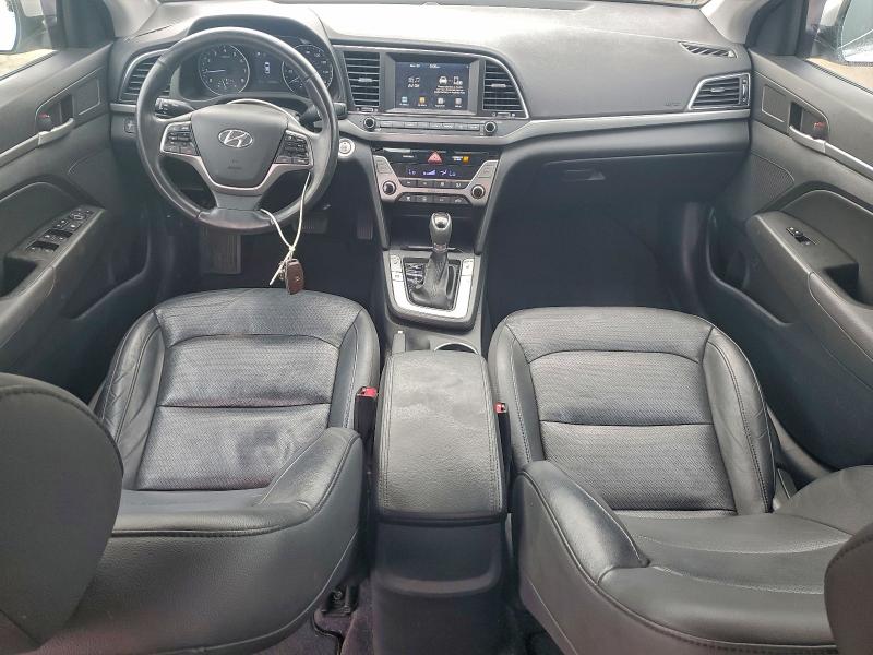 Фото 8 - HYUNDAI ELANTRA