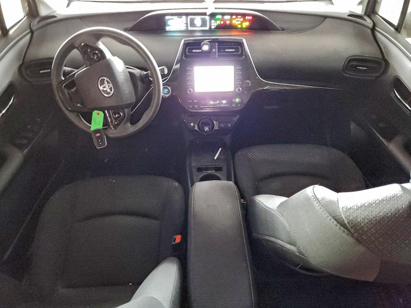 Фото 8 - TOYOTA PRIUS