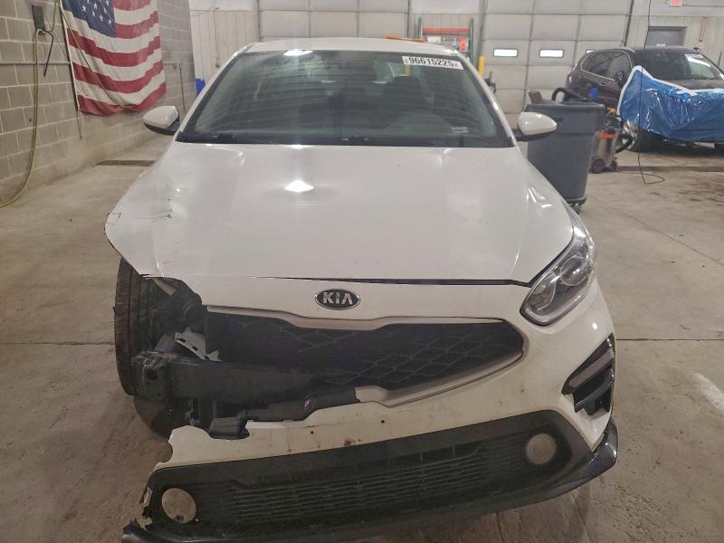 Фото 5 - KIA FORTE