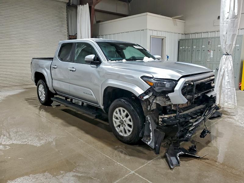 Фото 4 - TOYOTA TACOMA