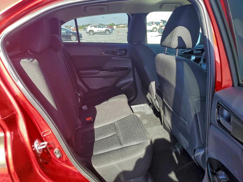 Фото 10 - MITSUBISHI ECLIPSE