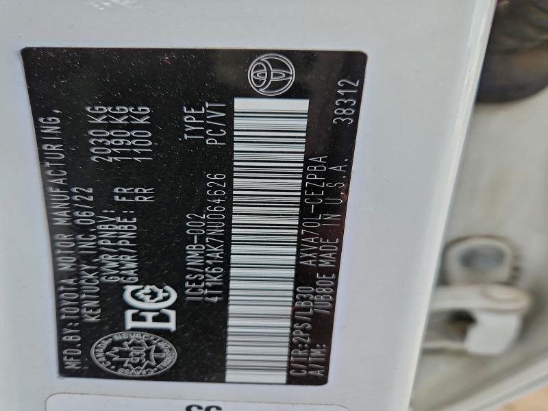 Фото 13 - TOYOTA CAMRY