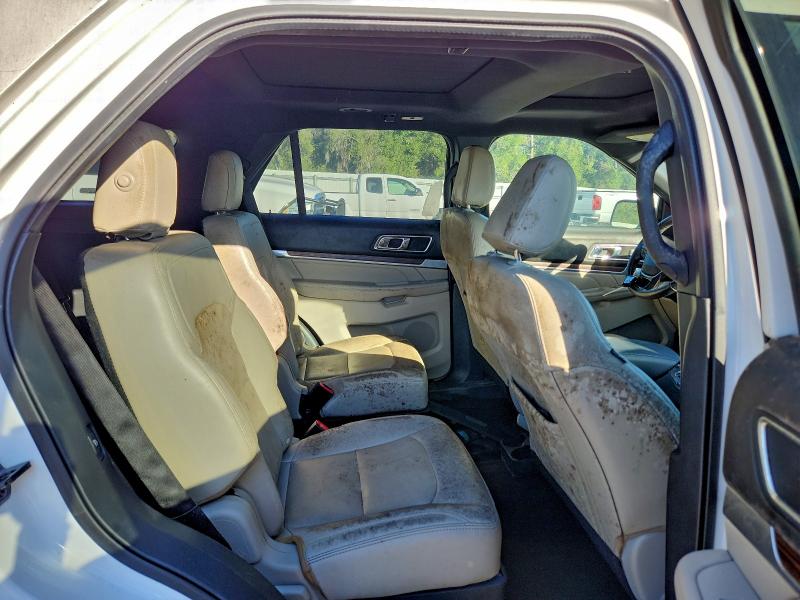 Фото 11 - FORD EXPLORER