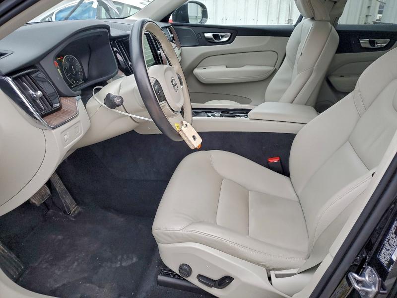 Фото 7 - VOLVO XC60