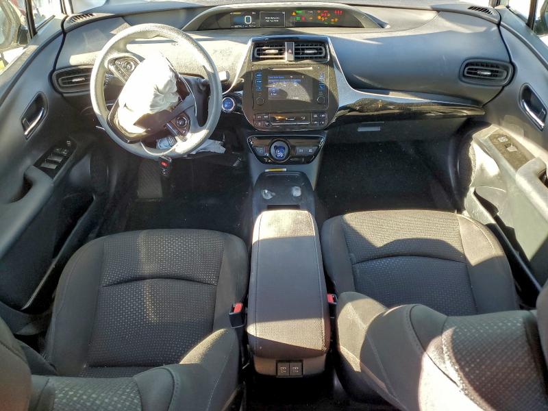 Фото 8 - TOYOTA PRIUS