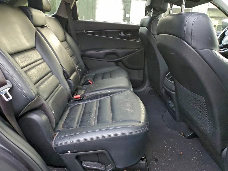 Фото 11 - KIA SORENTO