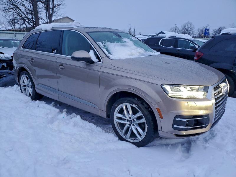 Фото 4 - AUDI Q7