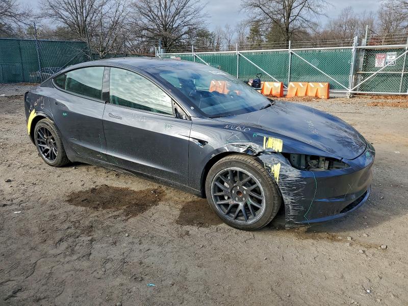 Фото 4 - TESLA MODEL 3