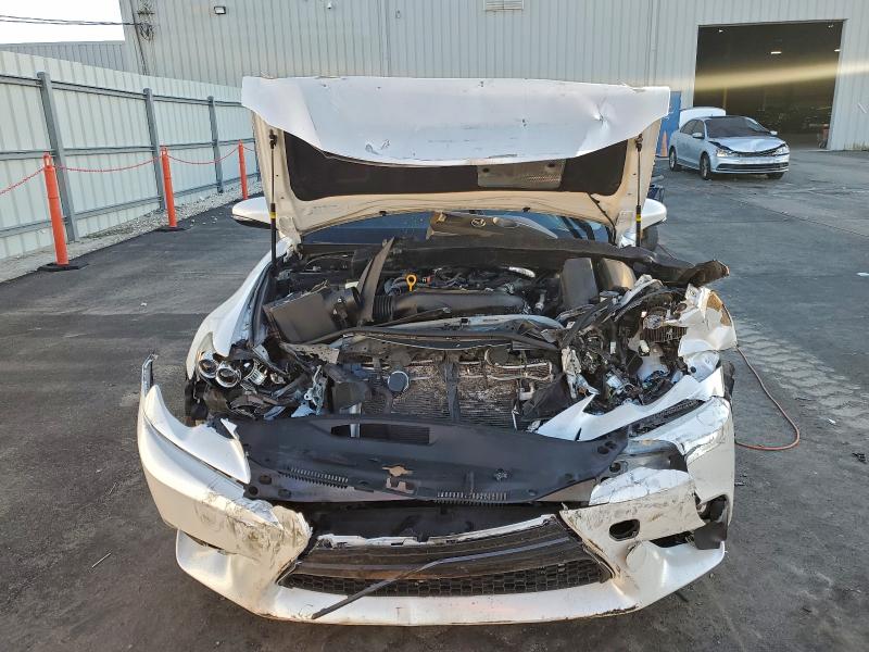 Фото 5 - LEXUS IS