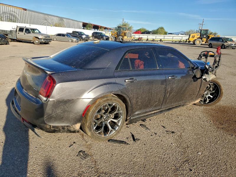 Фото 3 - CHRYSLER 300