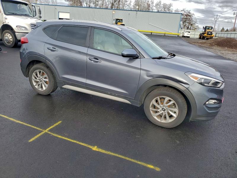 Фото 4 - HYUNDAI TUCSON