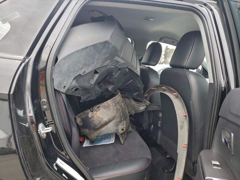 Фото 11 - MITSUBISHI OUTLANDER