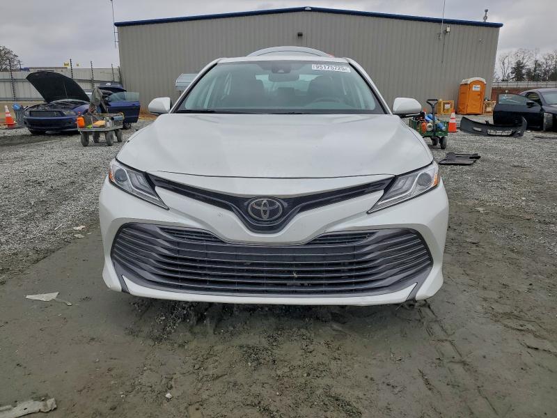 Фото 5 - TOYOTA CAMRY