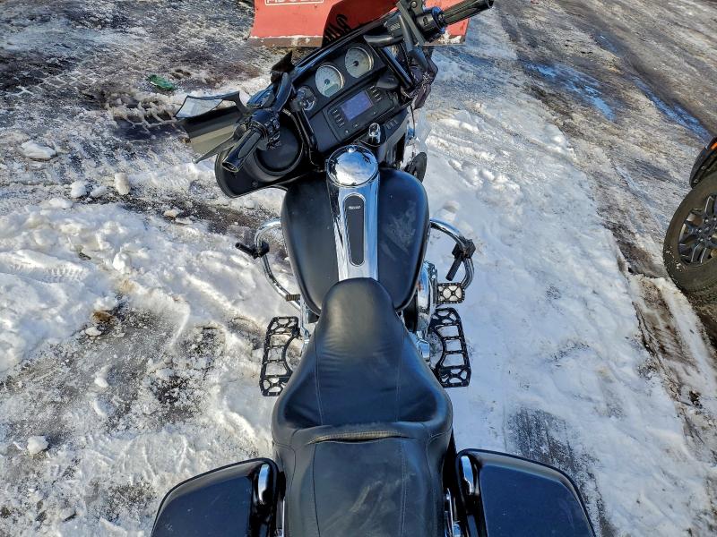 HARLEY-DAVIDSON FL 2016