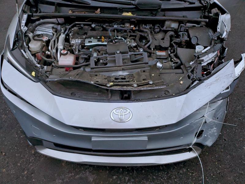 Фото 11 - TOYOTA PRIUS