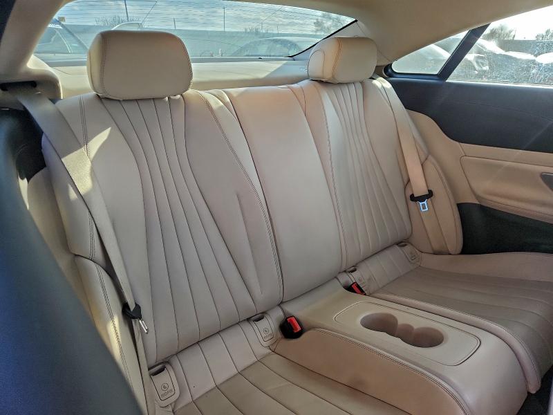 Фото 10 - MERCEDES-BENZ E-CLASS