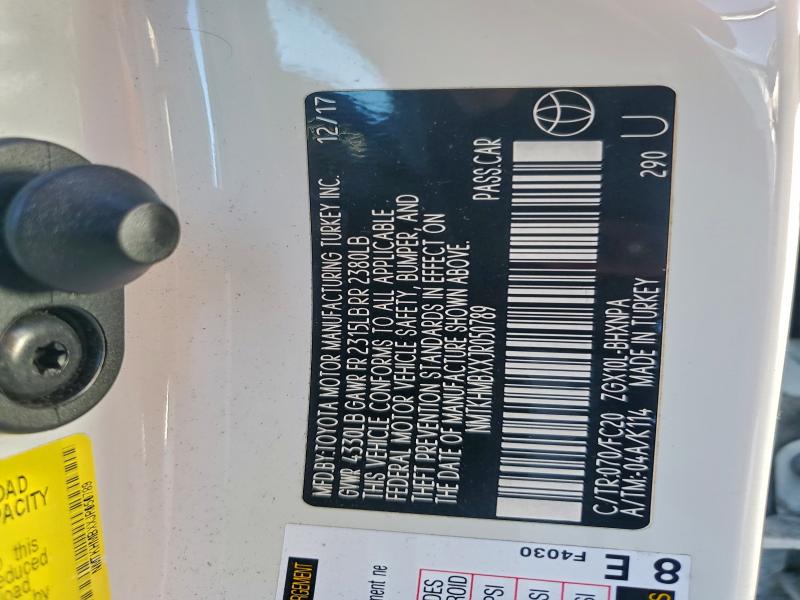 Фото 12 - TOYOTA C-HR