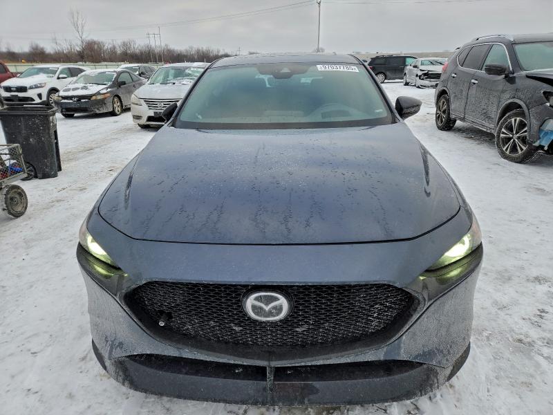 Фото 5 - MAZDA 3