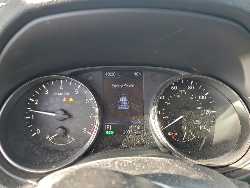 Фото 9 - NISSAN ROGUE