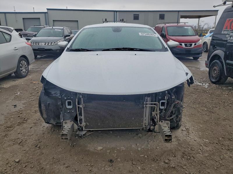 Фото 5 - CHRYSLER 200