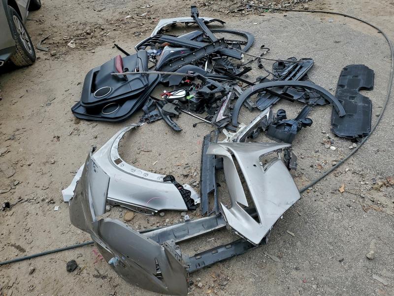 Фото 13 - LEXUS NX