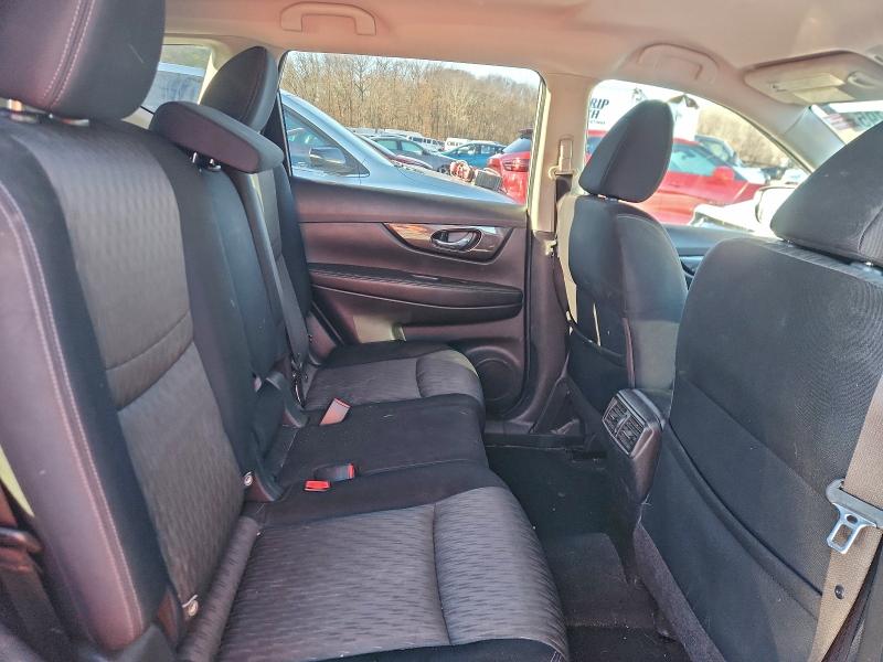 Фото 10 - NISSAN ROGUE