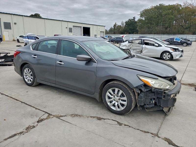 Фото 4 - NISSAN ALTIMA