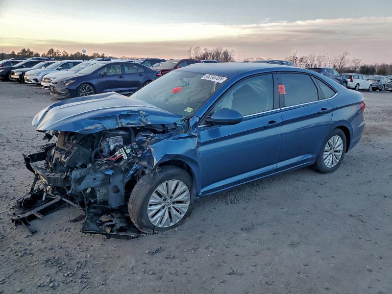Фото 1 - VOLKSWAGEN JETTA
