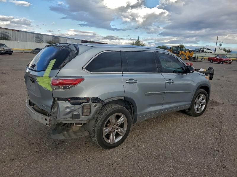 Фото 3 - TOYOTA HIGHLANDER