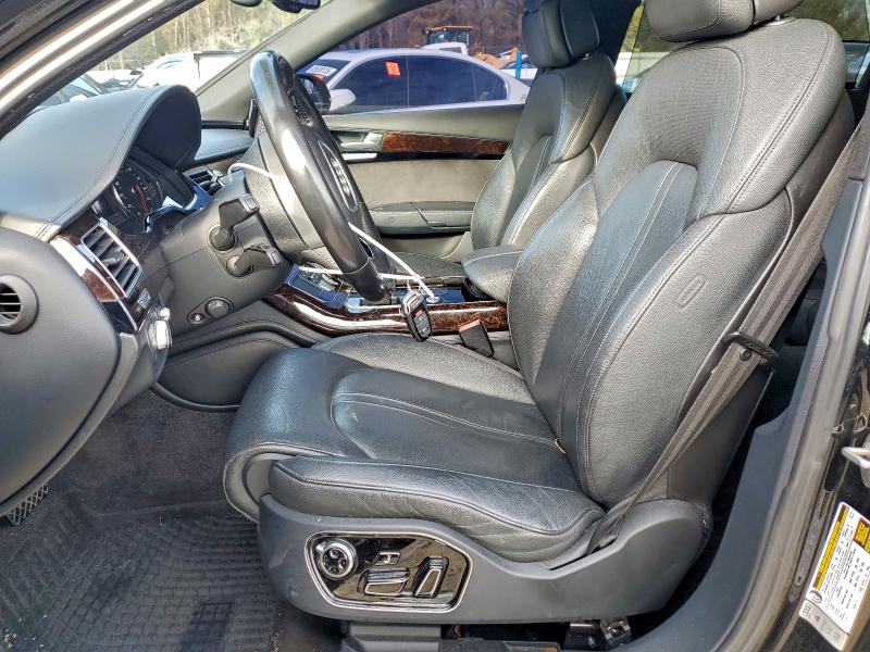 Фото 7 - AUDI A8