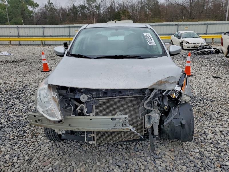 Фото 5 - NISSAN VERSA