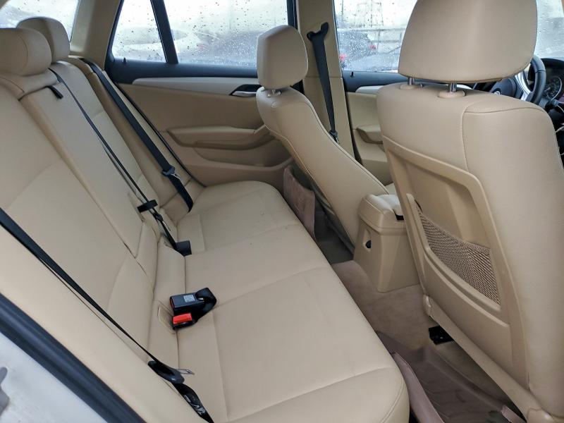 Фото 10 - BMW X1